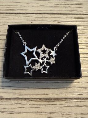Avon Silver Star Cluster Necklace with Sparkling Accents